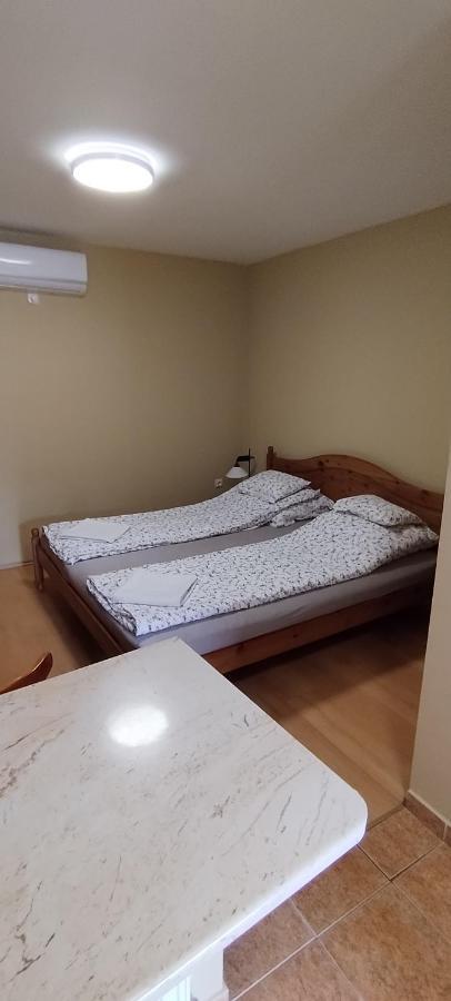 Rozsakert Apartmanhaz Хайдусобосло Экстерьер фото