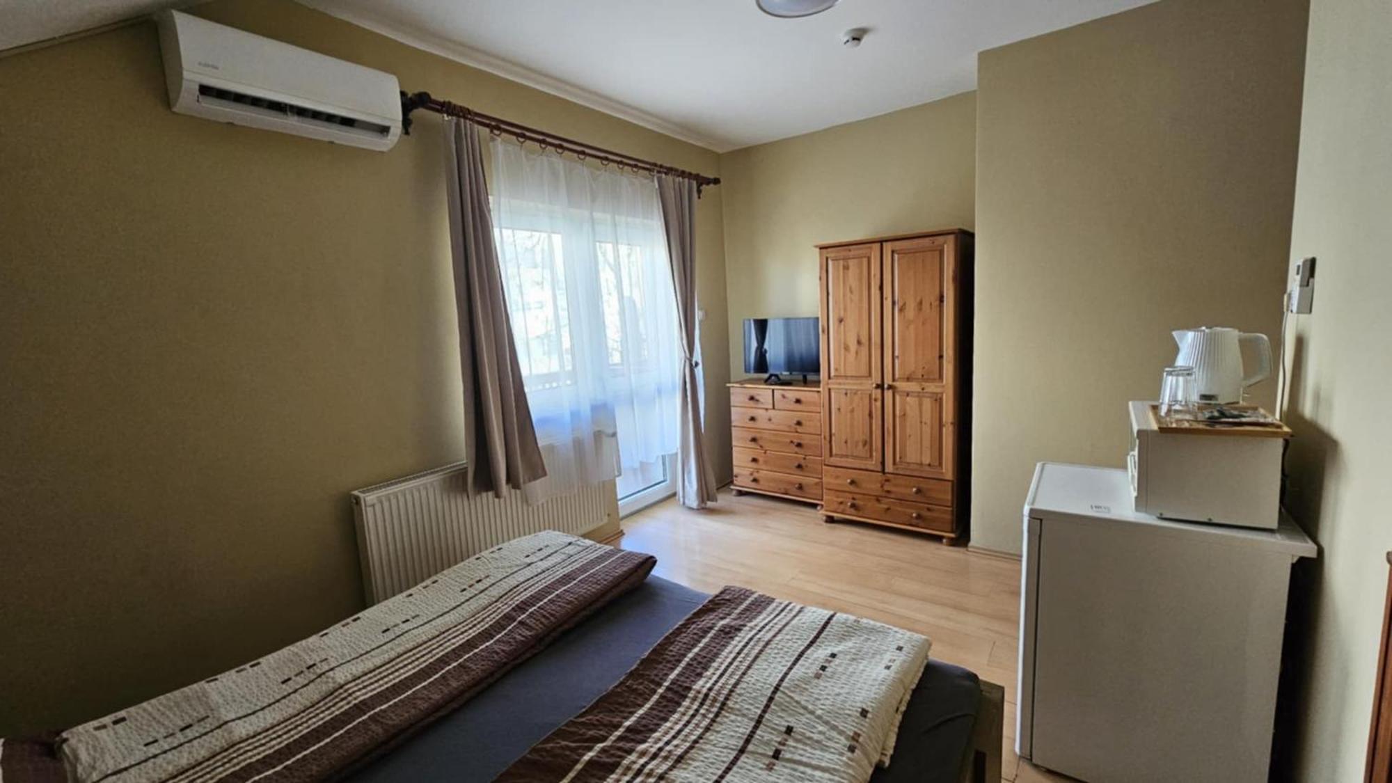 Rozsakert Apartmanhaz Хайдусобосло Экстерьер фото